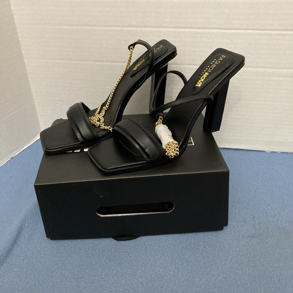 Fashion Nova Women's Black Talent No‎ Competition Block Heeled Sandals - SZ 9